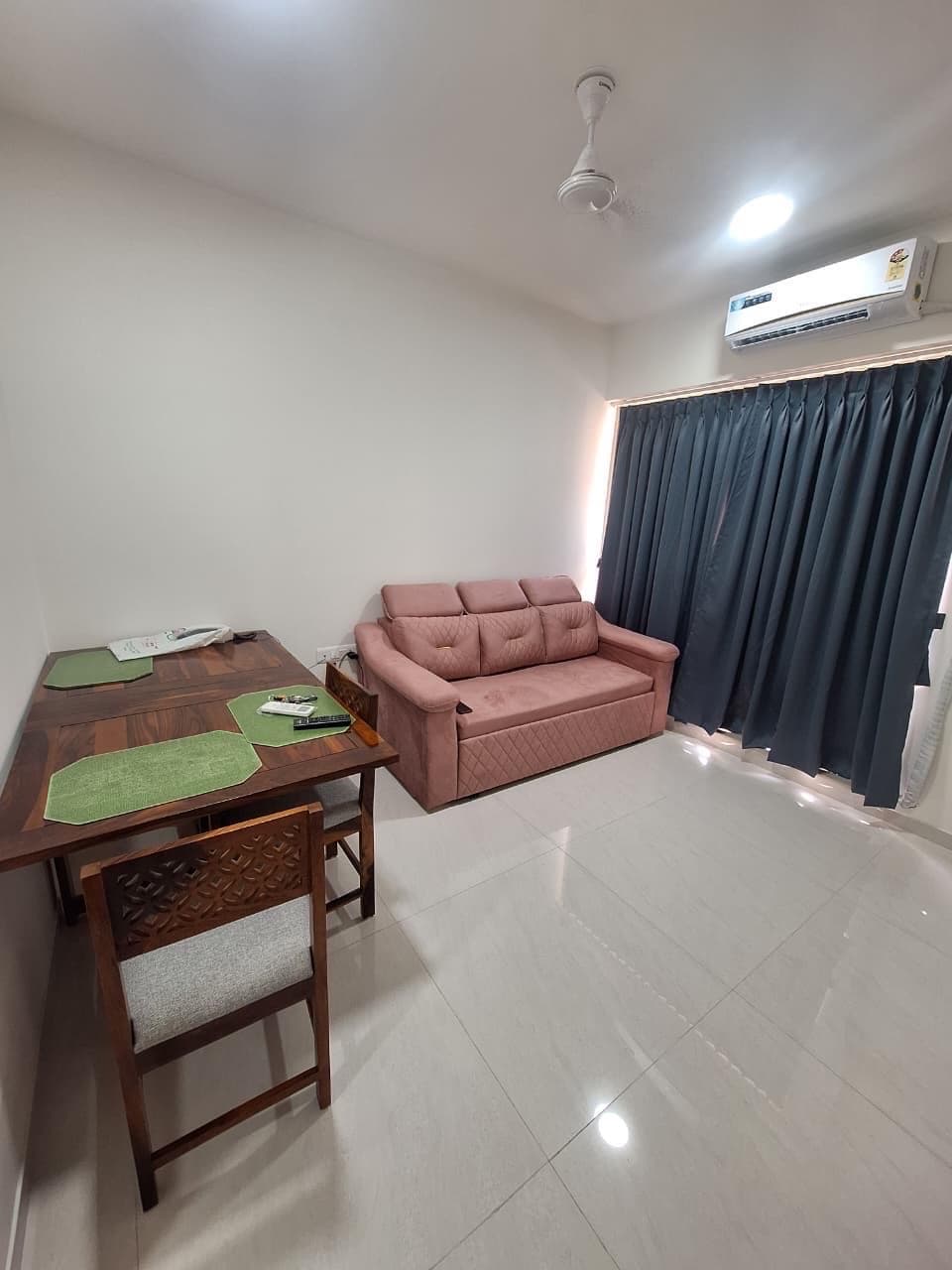 Lodha Crown Kolshet T 1 - 1109 Service Apartment  photo 2