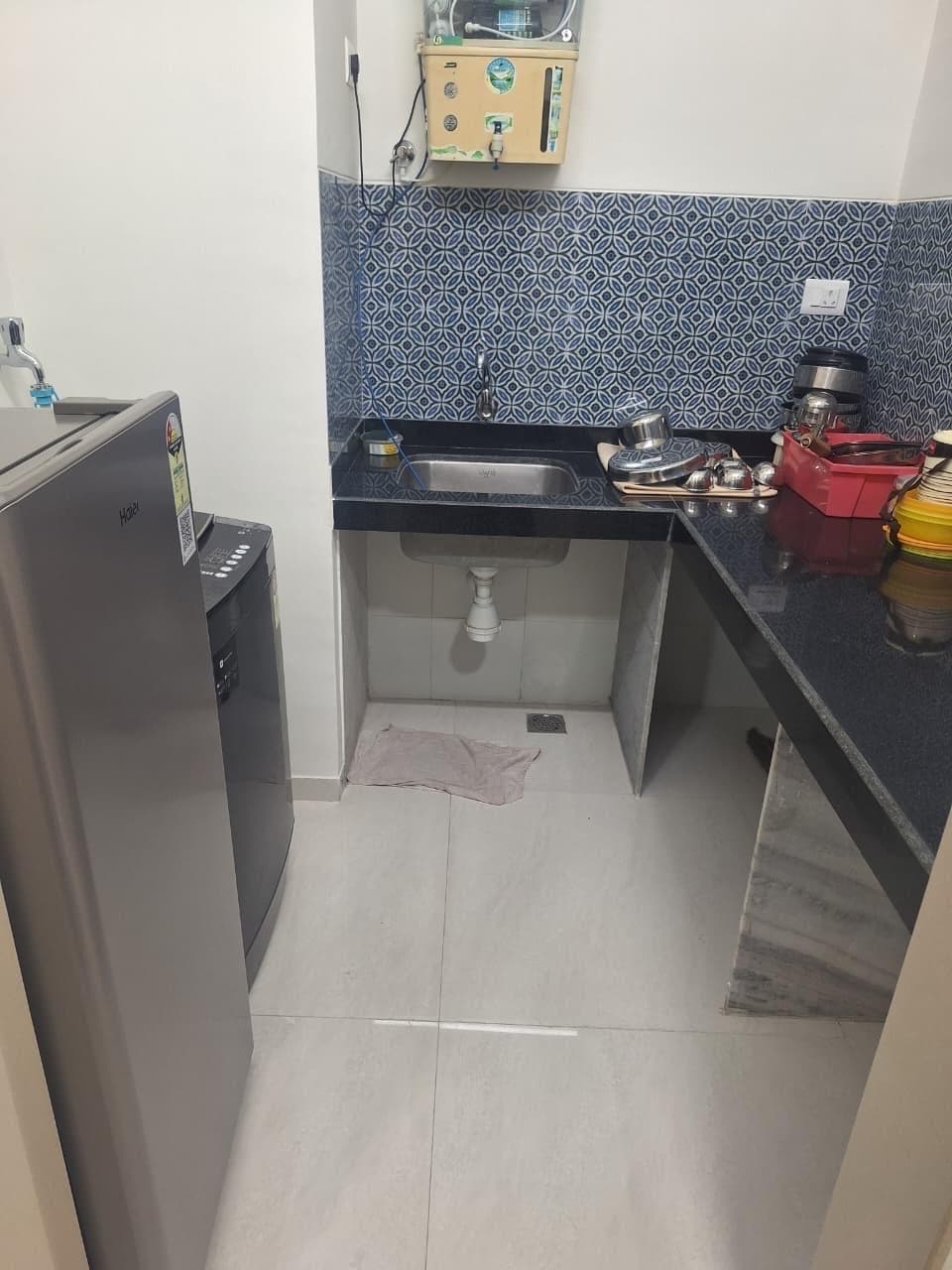 Lodha Crown Kolshet T 1 - 1109 Service Apartment  photo 10