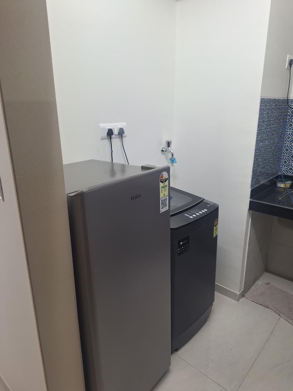 Lodha Crown Kolshet T 1 - 1109 Service Apartment  photo 3