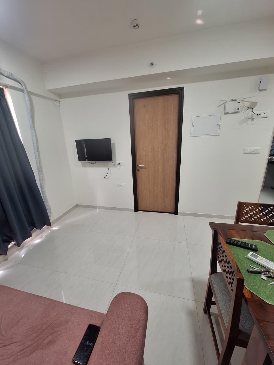 Lodha Crown Kolshet T 1 - 1109 Service Apartment  photo 8