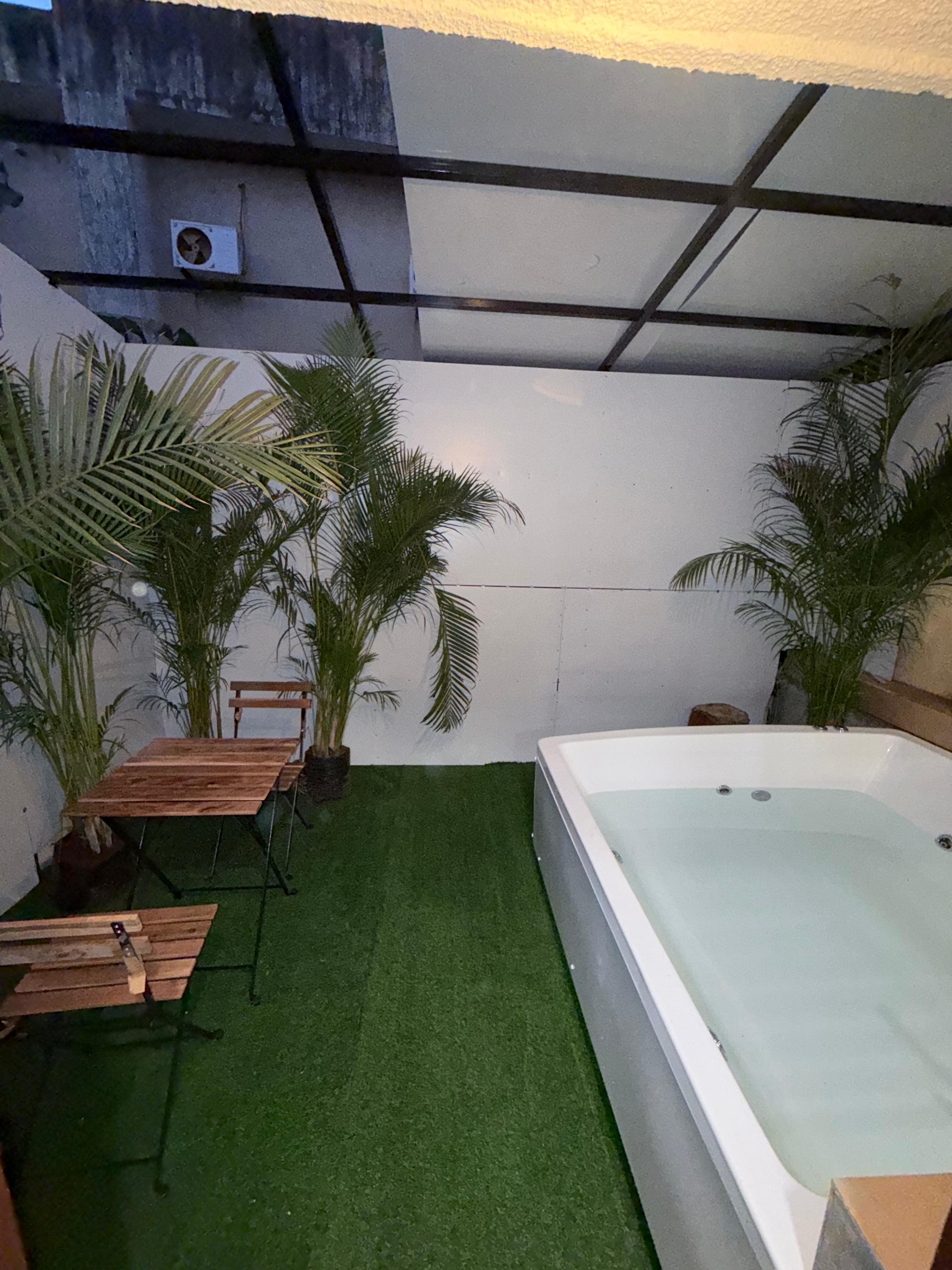 Pushpanjali Jacuzzi Great Escape House A12 Service Apartment photo 8