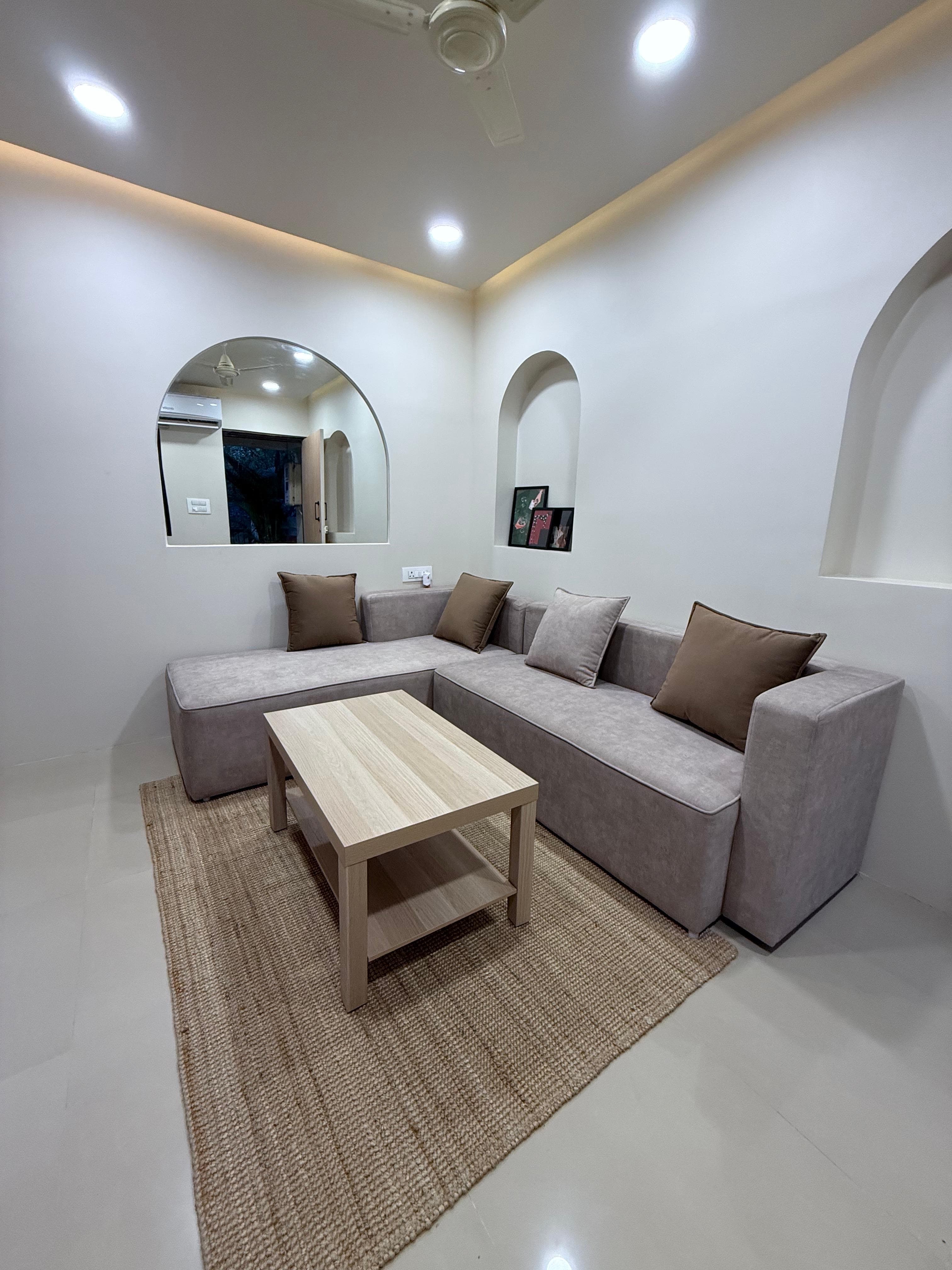 Pushpanjali Jacuzzi Great Escape House A12 Service Apartment photo 14