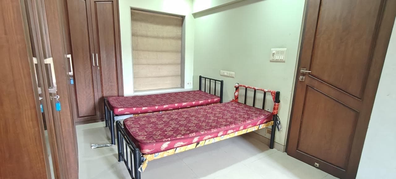 D BLOCK 1-6 BHK/BOYS photo 3