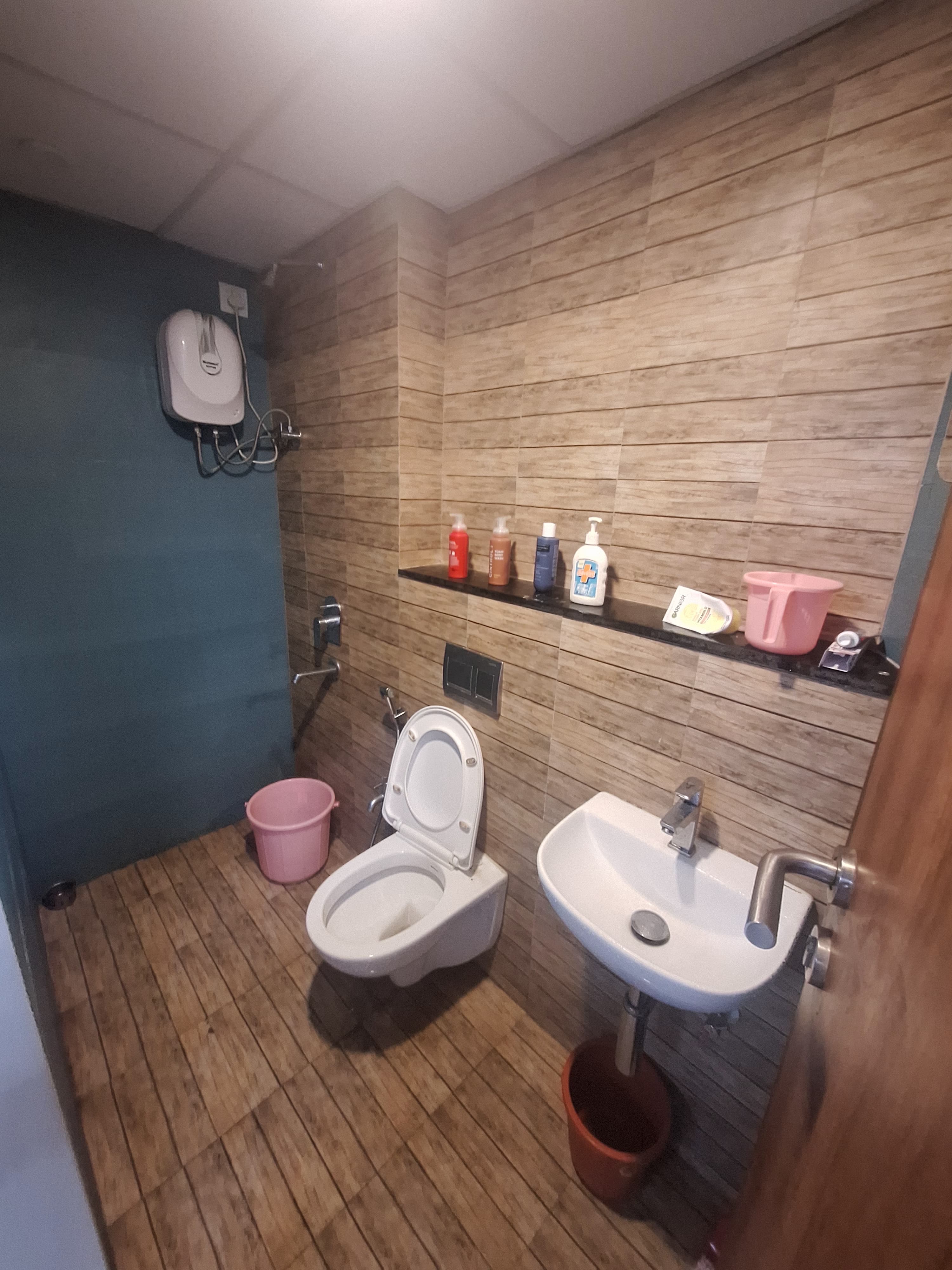 LODHA CROWN 1403 MAJIWADA/BOYS photo 4